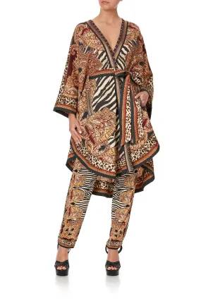 CAPE LAYER WITH BELT WILD FIRE