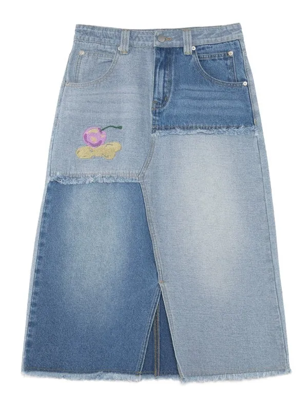 Cream Cherry Embroidery Contrasting Color Raw Edge Denim Skirt