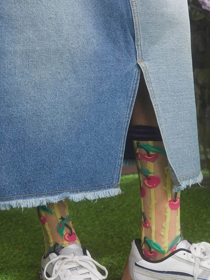 Cream Cherry Embroidery Contrasting Color Raw Edge Denim Skirt
