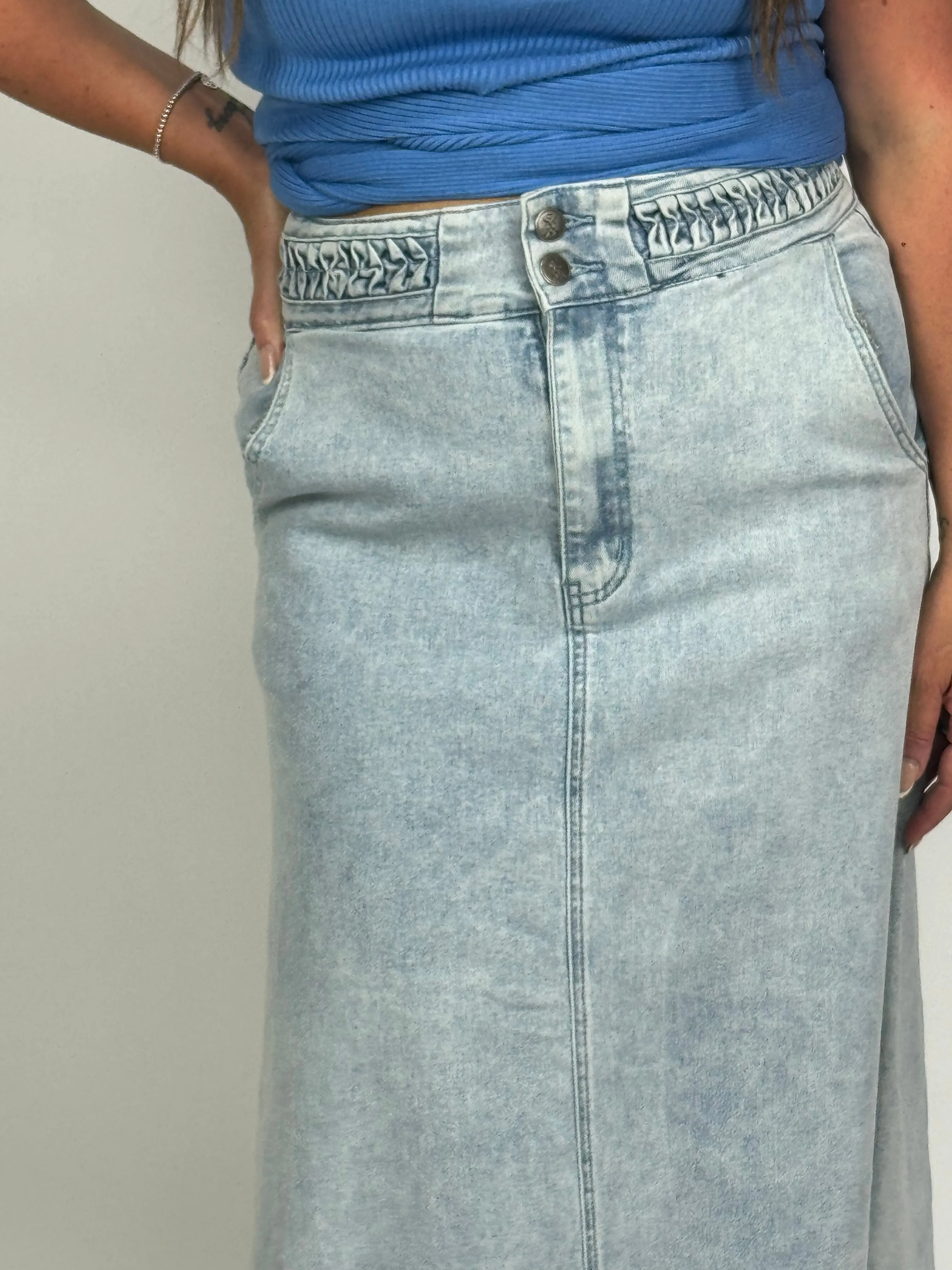 PLAIT DETAIL DENIM SKIRT