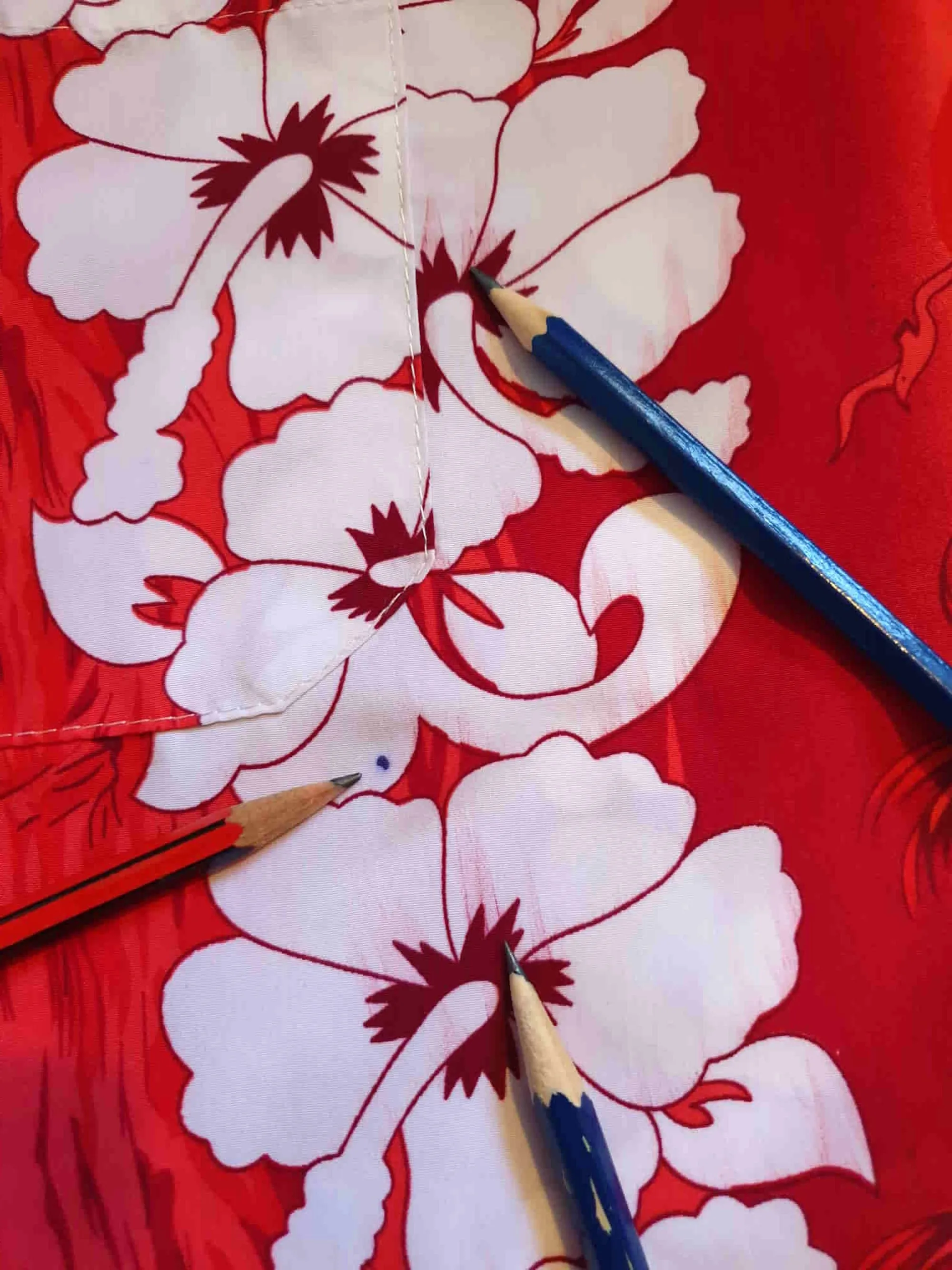 Red Hawaiian Shirt With Hibiscus Flowers - XL