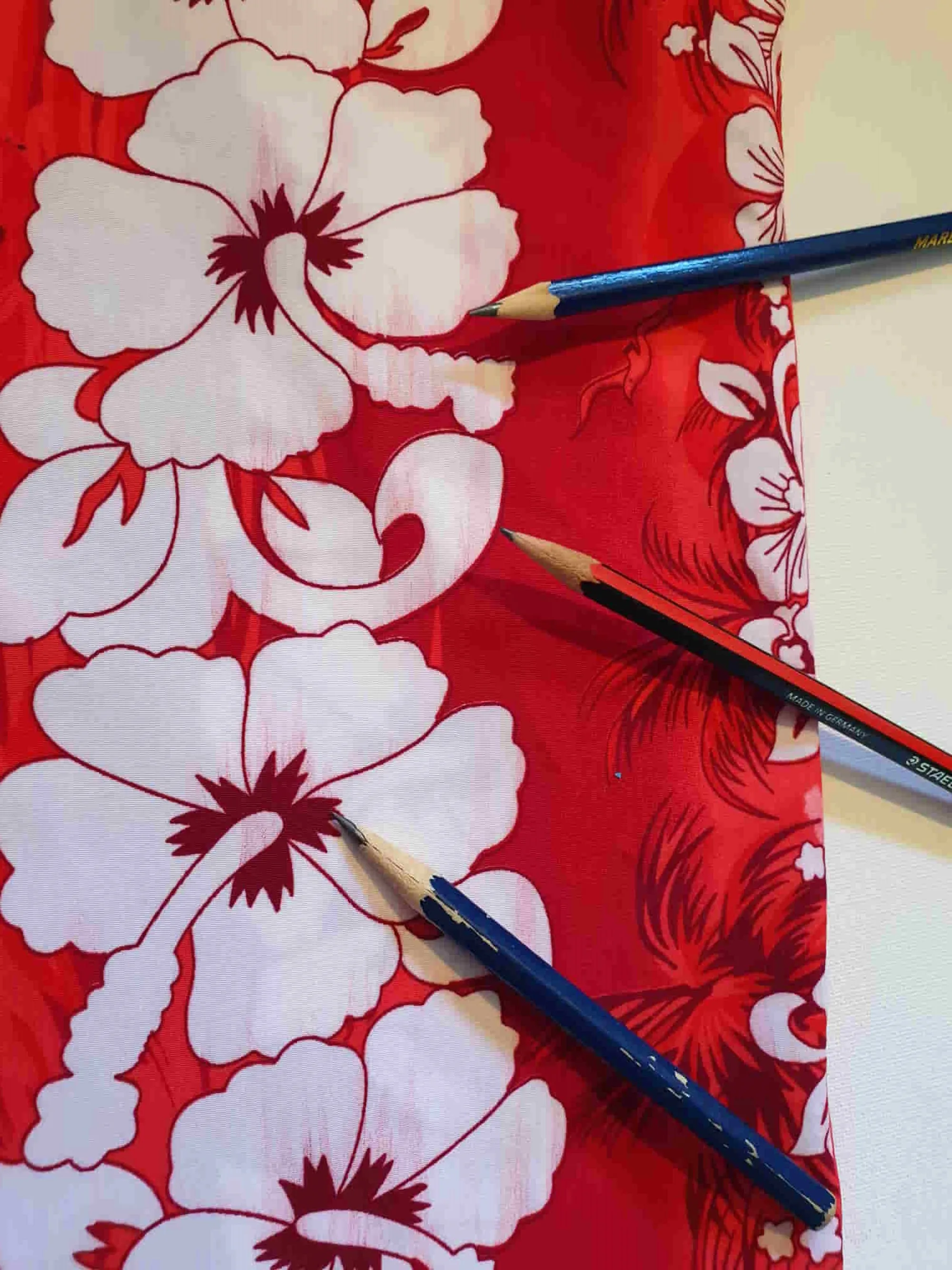 Red Hawaiian Shirt With Hibiscus Flowers - XL