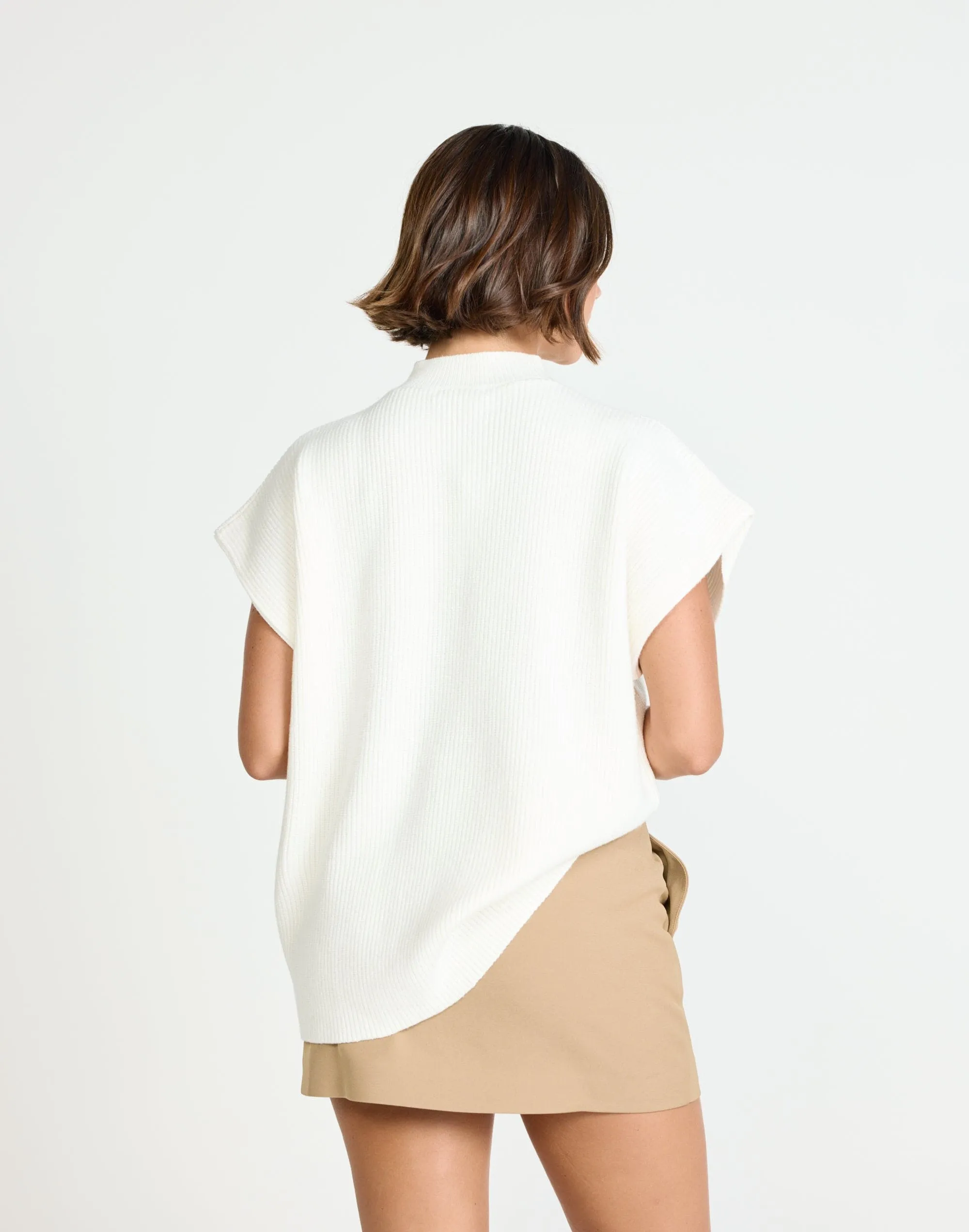 Riley Vest (Off White)